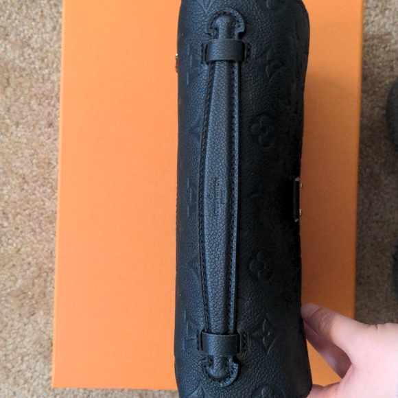 Brand New Authentic Louis Vuitton Pochette Metis Handbag - Picture 13 of 16